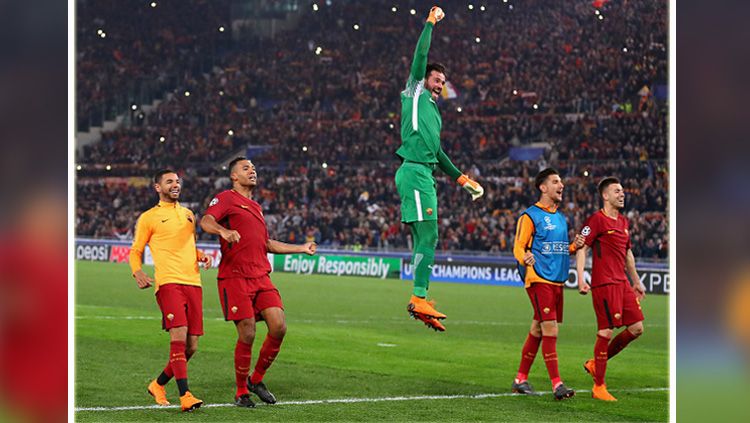 Selebrasi para pemain AS Roma usai taklukkan Barcelona perempatfinal Liga Champions musim ini. Copyright: © Getty Images