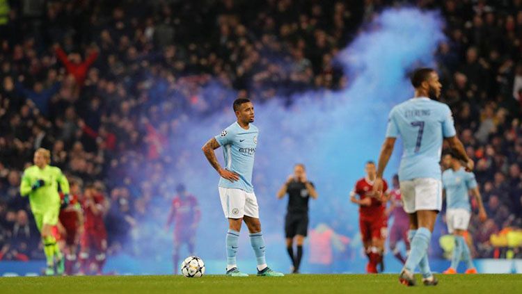 Fans Man City dan Liverpool kedapatan buat keributan Copyright: © Getty Images