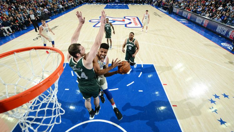 Milwaukee Bucks vs Philadelphia 76ers. Copyright: © Getty Images