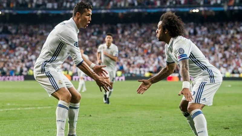Megabintang Portugal, Cristiano Ronaldo, memberikan tanggapan soal hengkangnya bek kiri Brasil, Marcelo dari Real Madrid selepas melakukan pidato perpisahan Copyright: © Getty Images