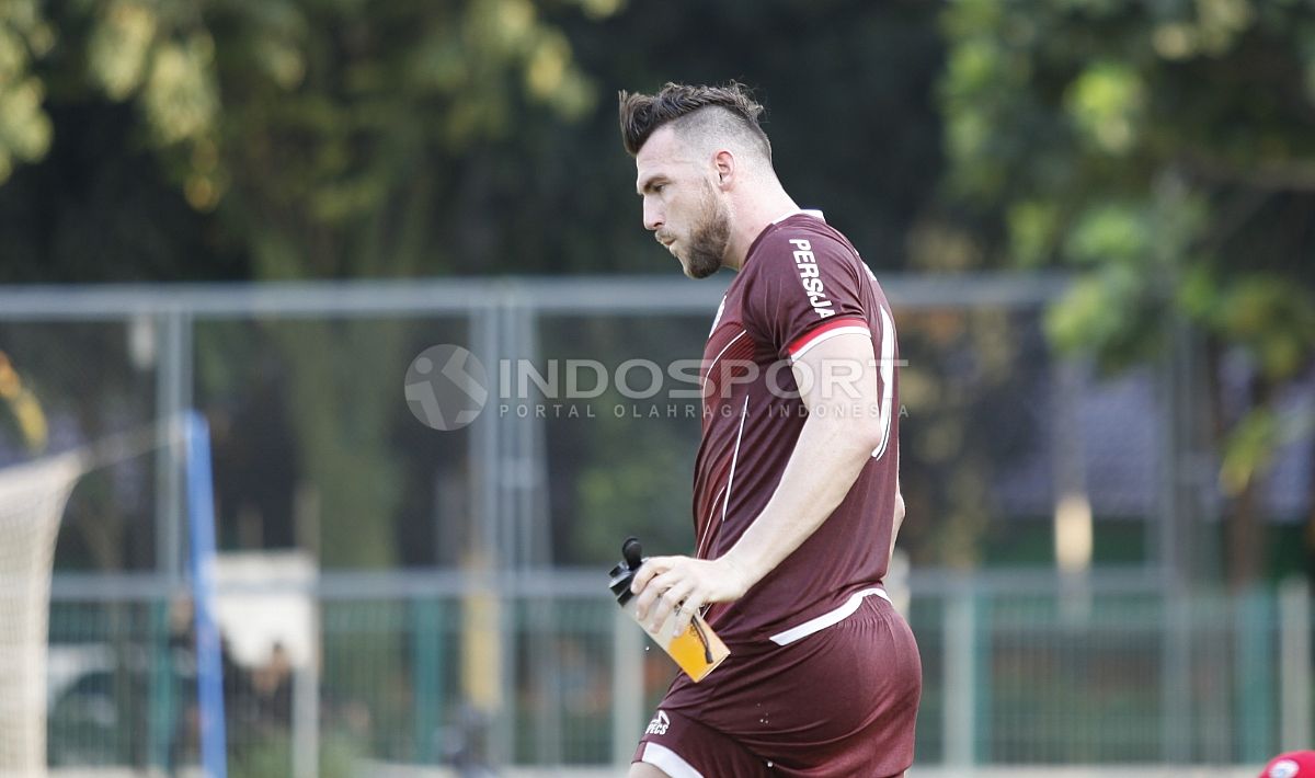 Marko Simic saat menjalani latihan bersama Persija Jakarta beberapa waktu lalu. Copyright: © Herry Ibrahim/INDOSPORT