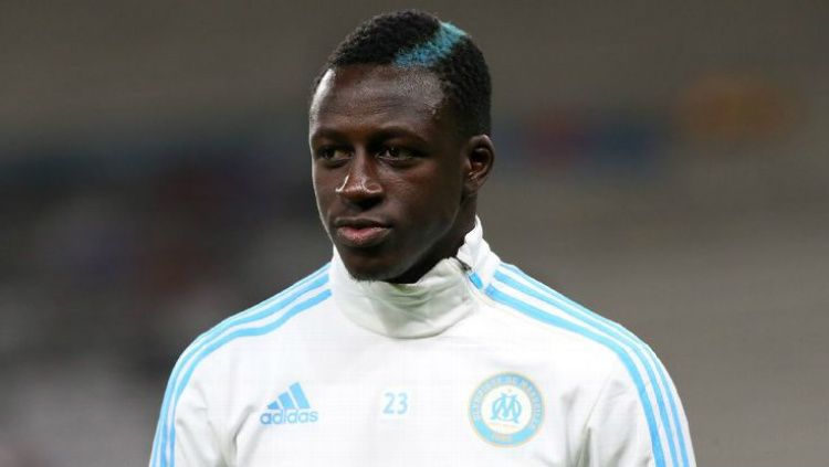 Jelang Sidang Kasus Tuduhan Pemerkosaan, Benjamin Mendy Tetap Santuy Asyik Ngopi Copyright: © Getty Images