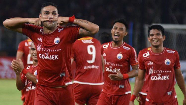 Suasana latihan pemain Persija Jakarta. Copyright: Â© Herry Ibrahim/INDOSPORT