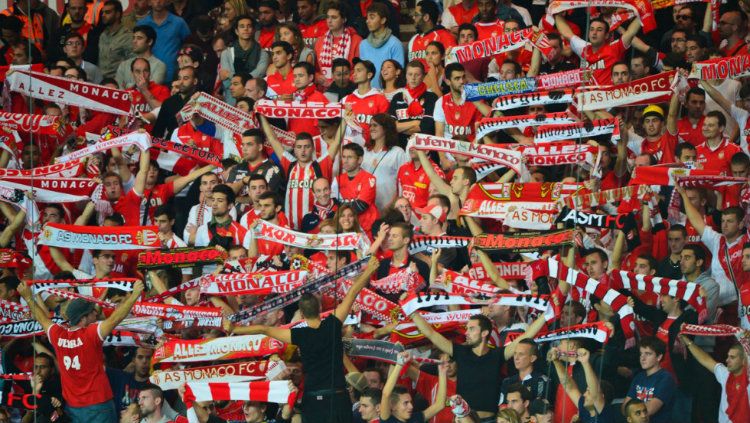 Suporter AS Monaco. Copyright: © stoiximaview.gr
