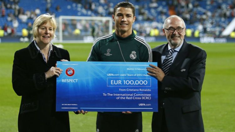 Cristiano Ronaldo donasi bonus yang dia dapatkan Copyright: Â© Internet