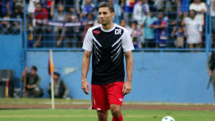 Mantan pemain Arema Roman Chmelo. Copyright: © wearemania.net