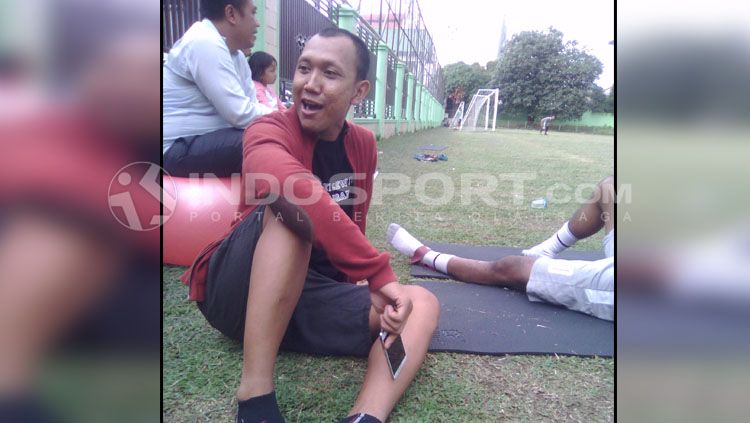 Oki Rengga Winata, Mantan kiper ketiga PSMS Medan yang kini menjadi Komika. Copyright: © Kesuma Ramadhan/INDOSPORT