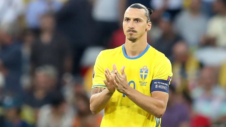 Zlatan Ibrahimovic saat membela Timnas Swedia. Copyright: © Getty Images