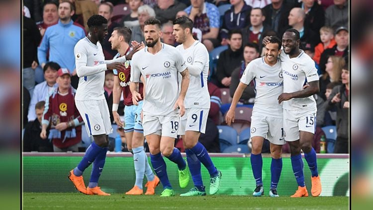 Chelsea hanya berjarak lima poin dari Tottenham Hotspur yang menduduki peringkat empat klasemen Liga Primer (20/04/18). Copyright: © Getty Images