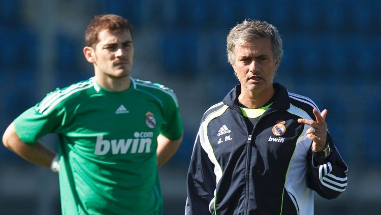 Iker Casillas dan Jose Mourinho saat keduanya di Real Madrid. Copyright: © espn.com