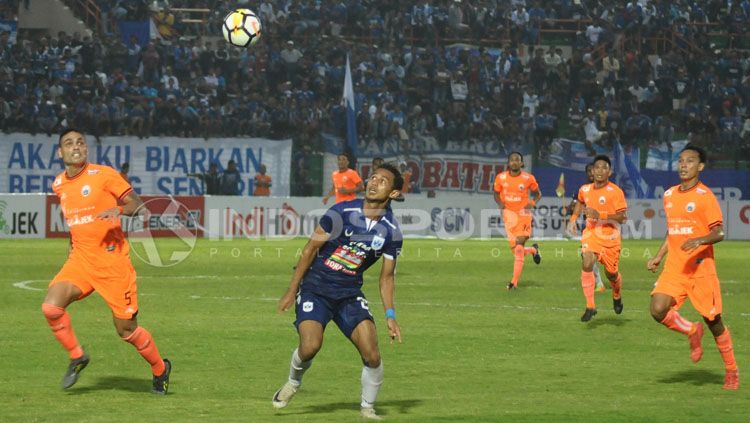 Persija berhasil mengalahkan PSIS Semarang dengan skor telak 4-1 pada pertemuan pertama di kompetisi Liga 1 2018. Copyright: © Prima Pribadi/INDOSPORT