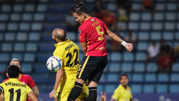 Pemain PTT Rayong, Ryuji Utomo. Copyright: Â© Ofisial PTT Rayong