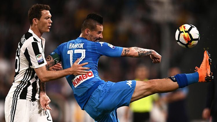 Juventus dan Napoli sama-sama menyisakan empat laga di Serie A Italia. Copyright: © Getty Images