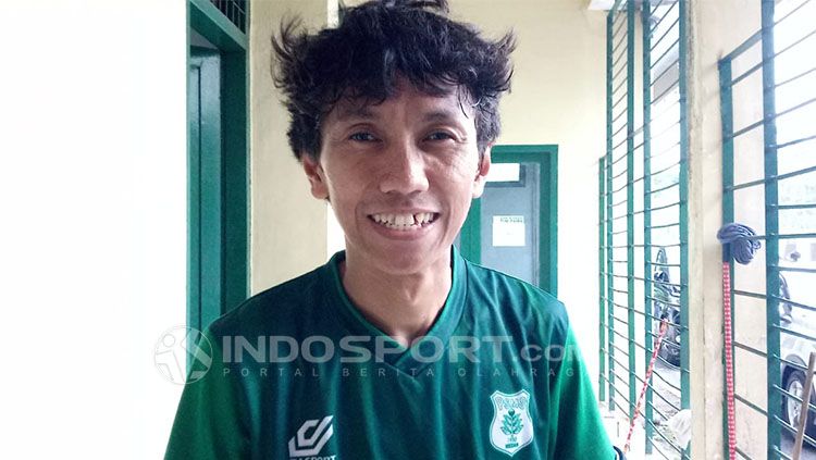 Muhammad Yusup Prasetyo berfoto dengan Djajang Nurdjaman dan Sahari Gultom Copyright: Â© instagram.com/@muhamadyusupprasetiyo