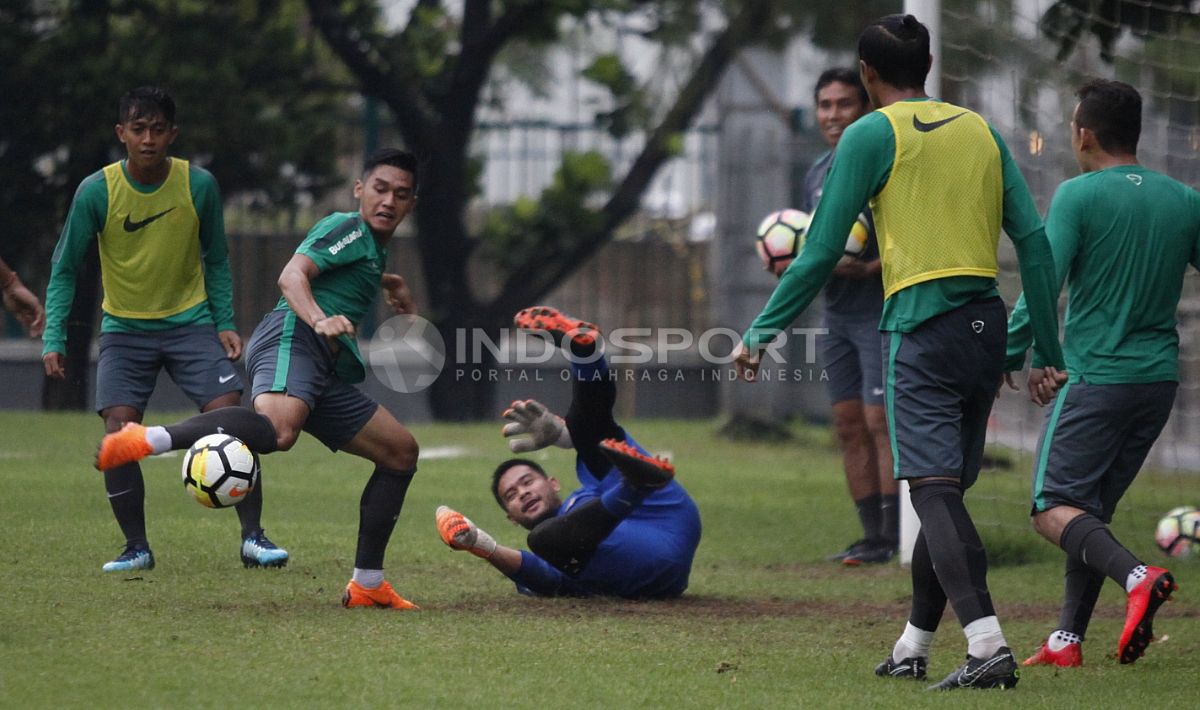 Sesi latihan Timnas Indonesia U-23. Copyright: © Herry Ibrahim/INDOSPORT.COM