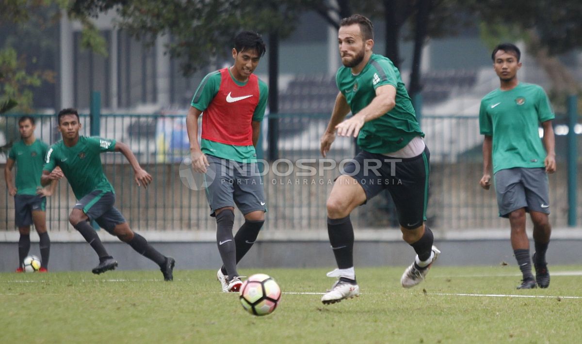 Skuat Timnas Indonesia saat melawan Bahrain di ajang Anniversary Cup 2018. Copyright: Â© Herry Ibrahim/INDOSPORT