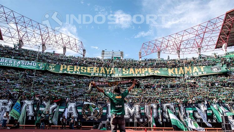 Stadion Gelora Bung Tomo. Copyright: © Fitra Herdian/INDOSPORT