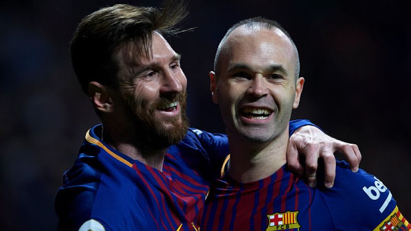 Lionel Messi dan Andres Iniesta. Copyright: © Getty Images