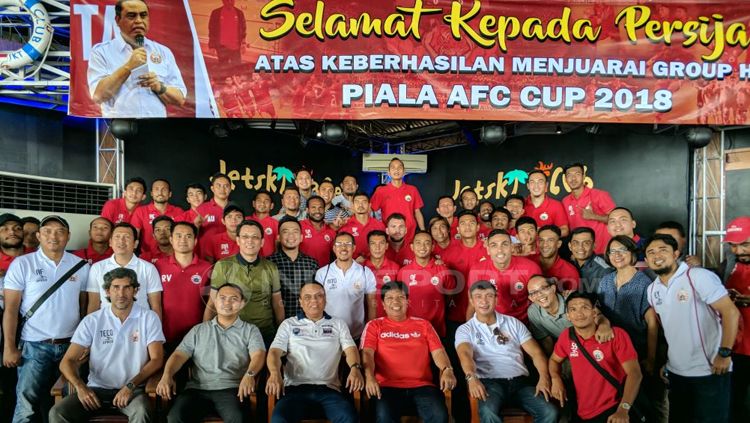Persija Jakarta gelar syukuran atas lolosnya ke fase gugur. Copyright: © Zainal Hasan/INDOSPORT
