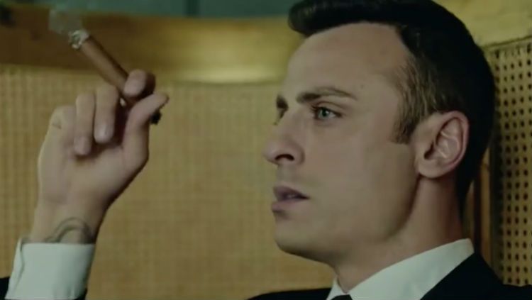 Dimitar Berbatov dalam film terbarunya, The Revolution X Copyright: © twitter.com/utdxtra