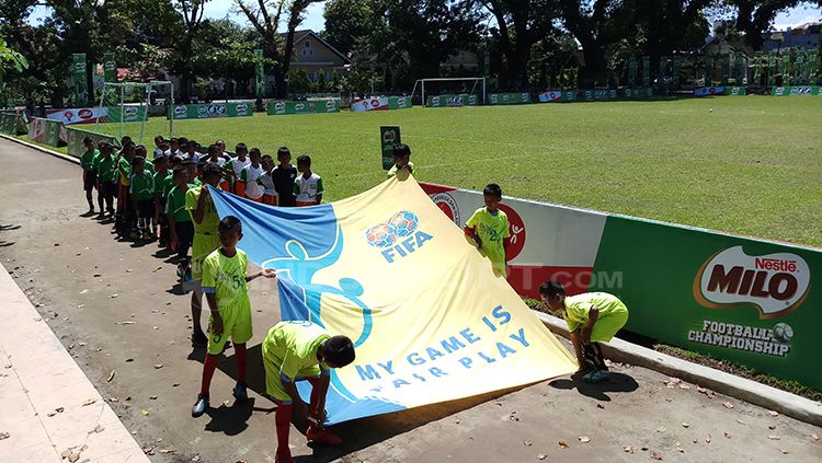 Milo Football Championship 2018 (Ponaryo Astaman) kiri. Copyright: Â© Wira Wahyu Utama/INDOSPORT