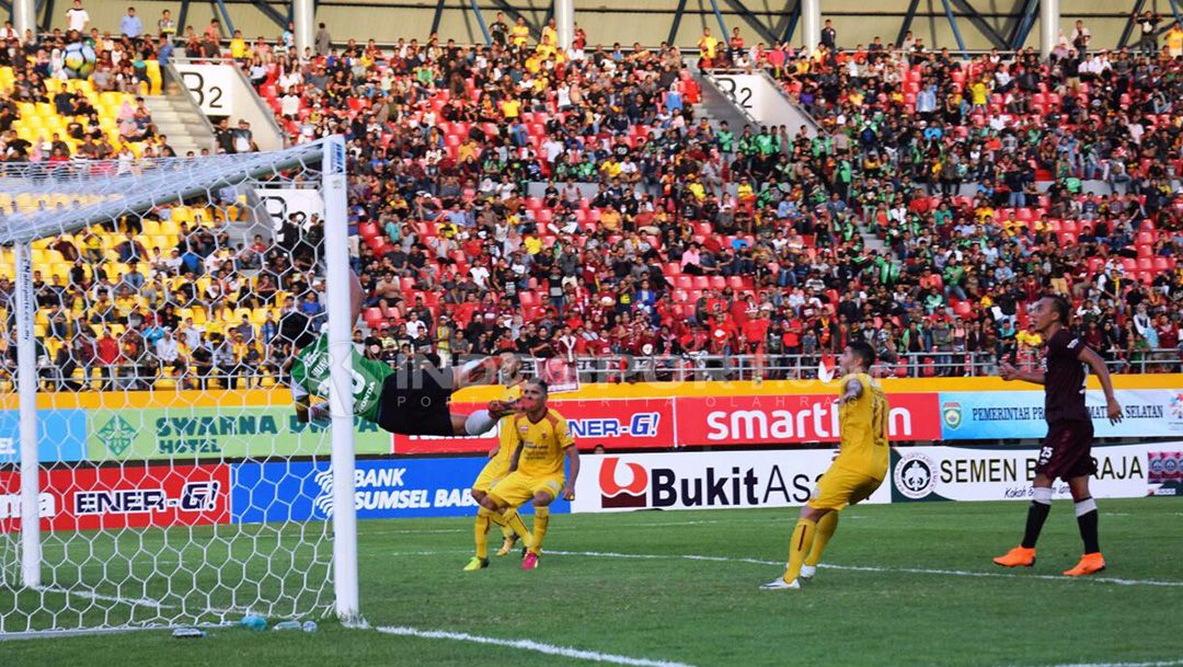 Pelatih Sriwijaya FC, Rahmad Darmawan. Copyright: Â© Muhammad Effendi/INDOSPORT.COM