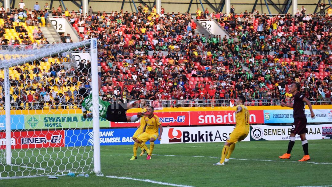 Sriwijaya FC vs PSM Makassar Copyright: © Muhammad Effendi/INDOSPORT.COM