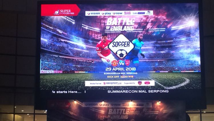 United Indonesia Chapter Tangerang dan Arsenal Indonesia Suporter Tangerang nonton bareng MNC di Summarecon Mal Serpong, Tangerang, Minggu (29/04/2018). Copyright: © MNC