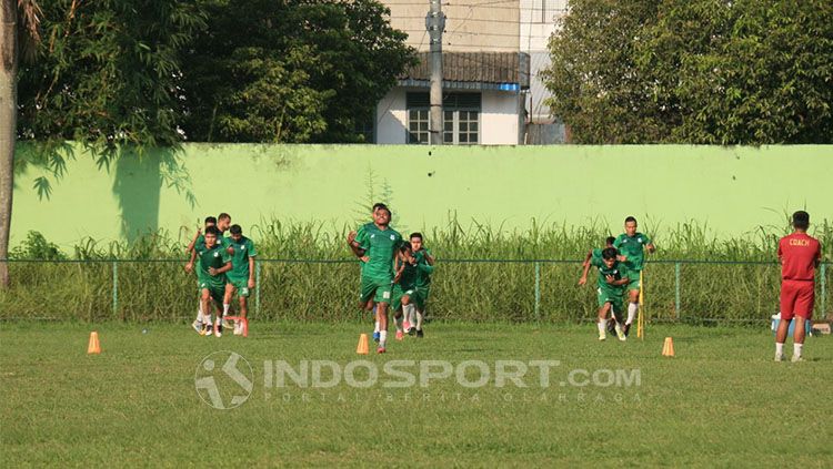 Para penggawa PSMS Medan tengah lakukan latihan. Copyright: © INDOSPORT/Kesuma Ramadhan