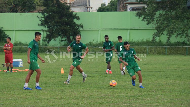 Para penggawa PSMS Medan tengah lakukan latihan. Copyright: © INDOSPORT/Kesuma Ramadhan