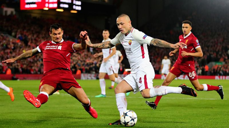 Radja Nainggolan vs Liverpool. Copyright: © INDOSPORT