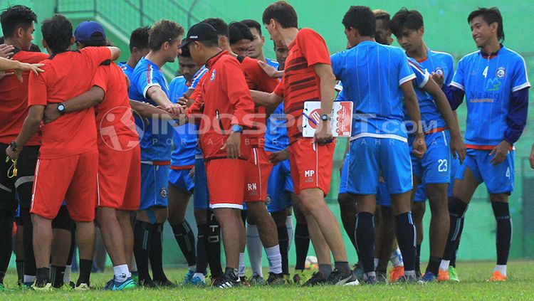 Arema FC. Copyright: © INDOSPORT/Ian Setiawan