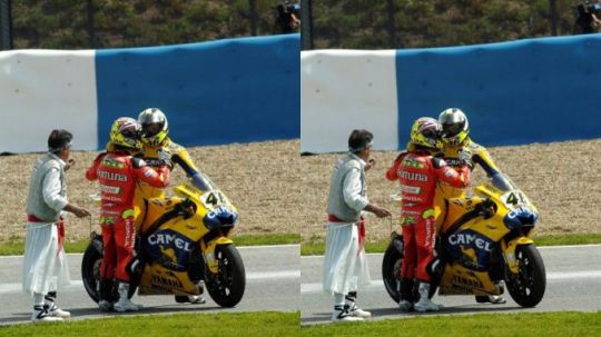 Valentino Rossi dan Toni Elias Copyright: © RiderTua.Com