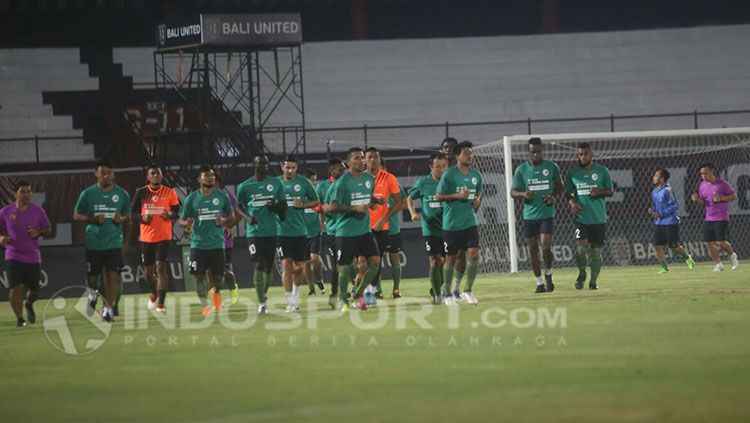 Skuat Sriwijaya sedang latihan. Copyright: © INDOSPORT/Muhammad Effendi