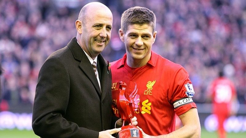 Steven Gerrard dan Gary McAllister Copyright: © INDOSPORT