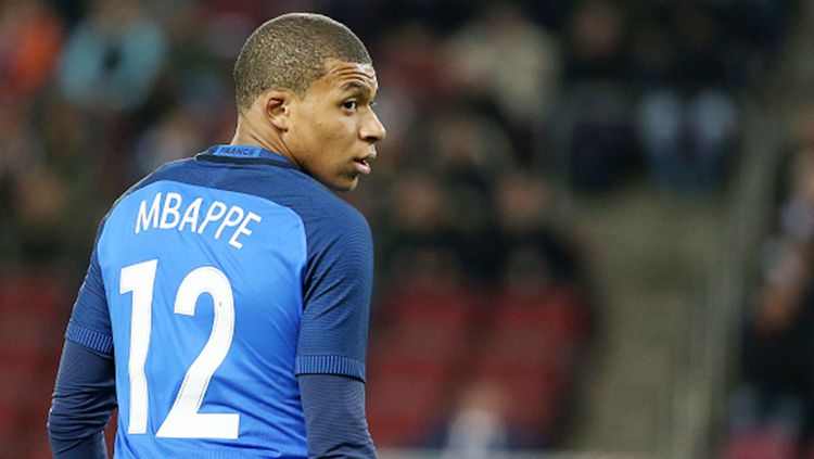 Pemain muda Paris Saint-Germain, Kylian Mbappe, dirumorkan akan ke Manchester United. Copyright: © INDOSPORT