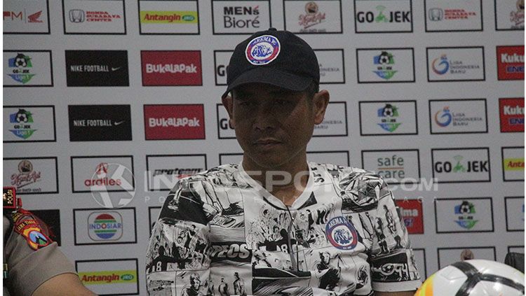 Joko Susilo, pelatih Arema FC. Copyright: © Fitra Herdian/INDOSPORT