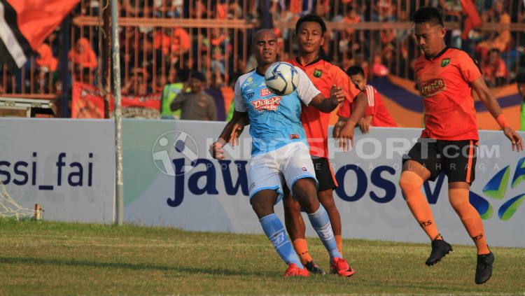 Persibo Bojonegoro vs Madura United di laga pembuka Piala Indonesia. Copyright: © INDOSPORT/Zainal Hasan