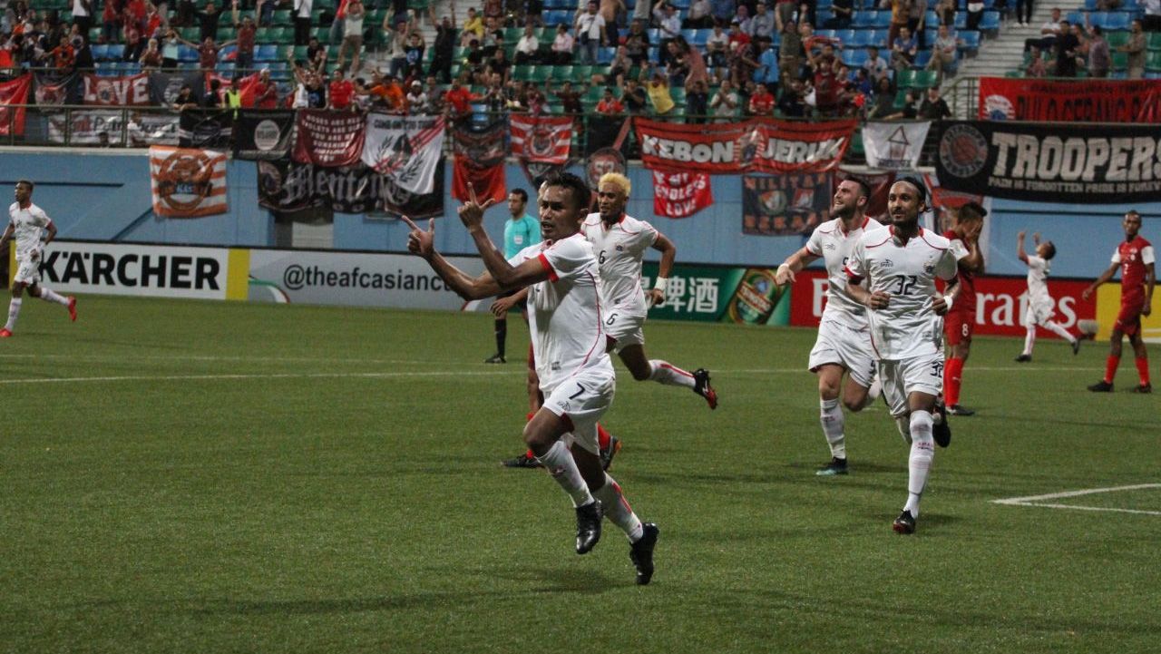 Novri Setiawan saat menjebol gawang Home United dalam laga tandang Piala AFC musim lalu. Copyright: © Media Persija