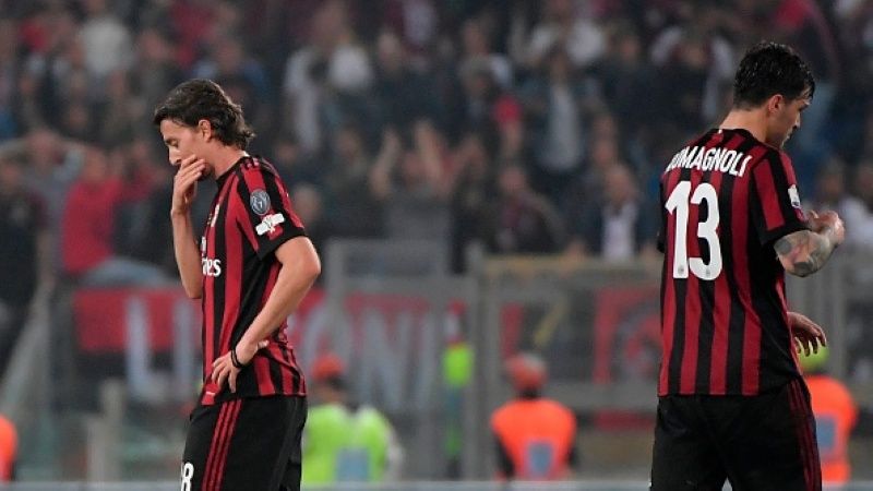 Romagnoli dan Montolivo saat dikandaskan Juventus. Copyright: © INDOSPORT