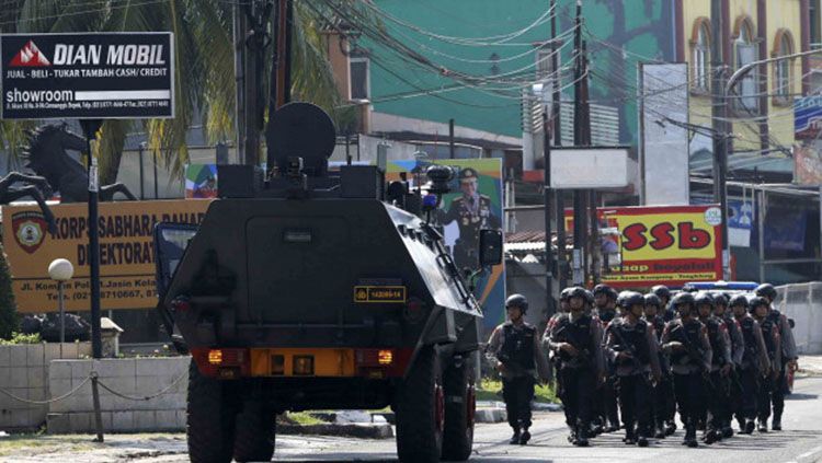 Sejumlah Polisi bersiap untuk mengamankan Mako Brimob di Depok. Copyright: © Viva.co.id
