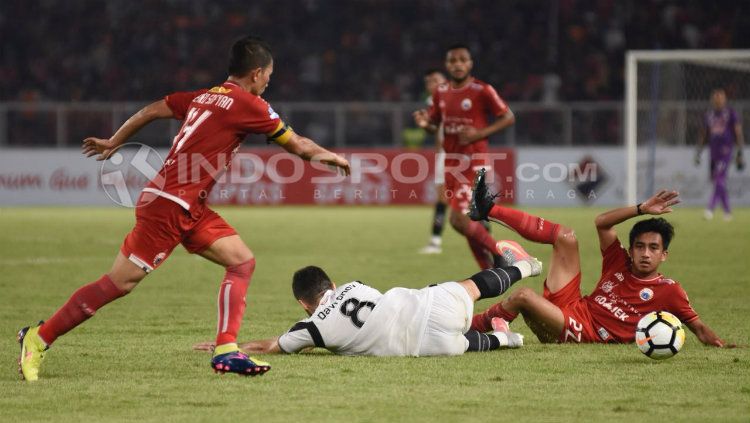 Persija vs Madura United. Copyright: © INDOSPORT/Herry Ibrahim