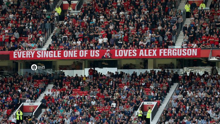 Tribune Old Trafford. Copyright: © INDOSPORT