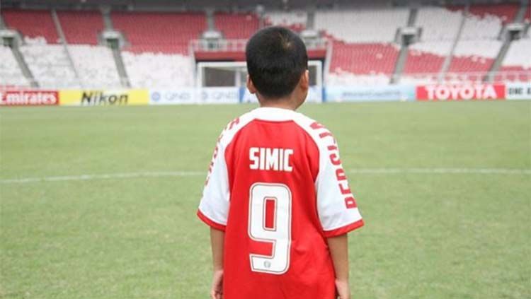 Dimas saat mengenakan jersey Simic. Copyright: © instagram/@lestarisciucatti