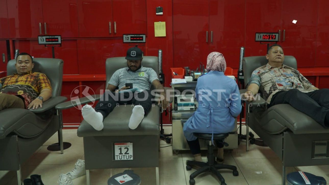Fandri Imbiri dan Wisnu Sakti Buana. Copyright: © Fitra Herdian/Indosport.com