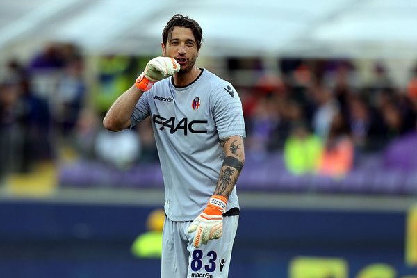 Antonio Mirante, Calon Kiper Milan Pernah Bela AS Roma dan Juventus Copyright: © Zimbio