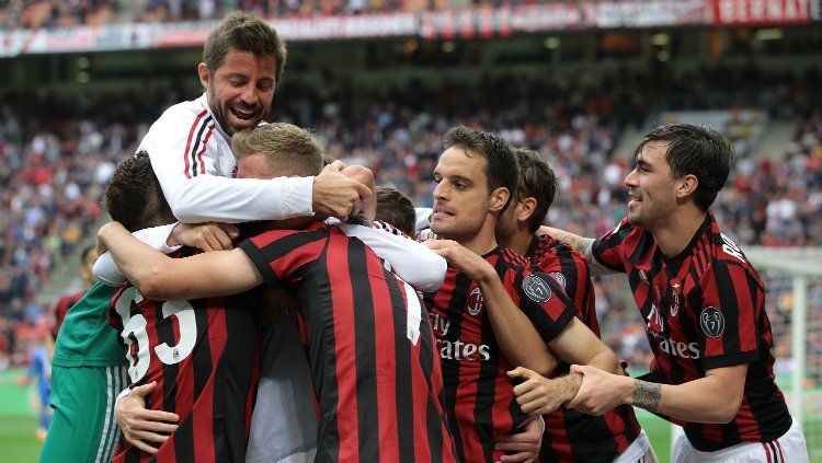 Penggawa AC Milan saat merayakan gol. Copyright: © INDOSPORT