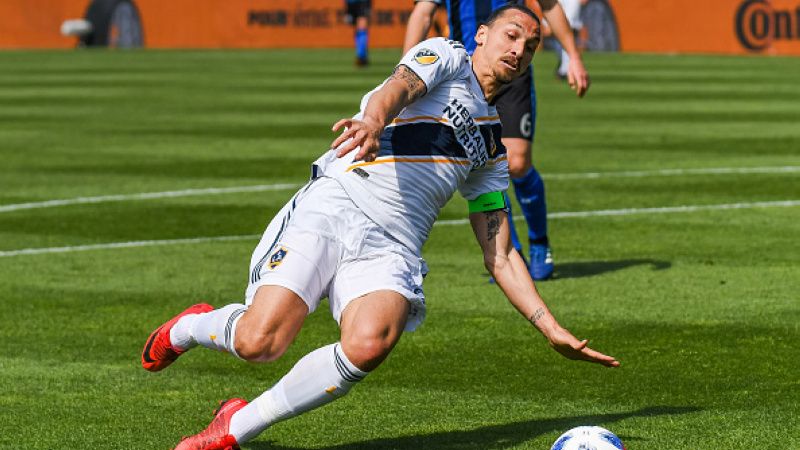 Zlatan Ibrahimovic cetak hattrick pertamanya bersama LA Galaxy. Copyright: © Getty Image