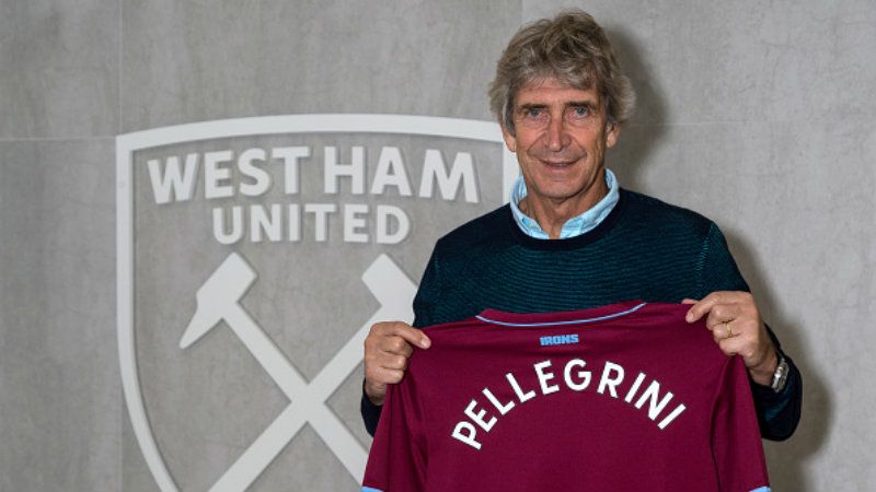 Manuel Pellegrini, pelatih West Ham United. Copyright: © Getty Image