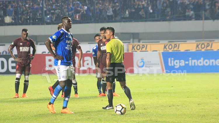 Laga antara Persib vs PSM, bakal menjadi ajang reuni beberapa pemain. Copyright: © Arif Rahman/INDOSPORT